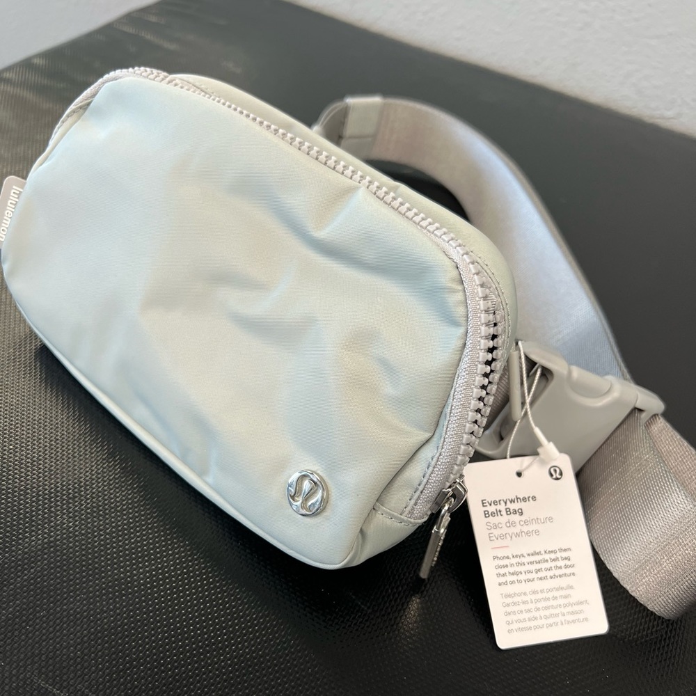 NWT Lululemon Everywhere Belt Bag in Gray